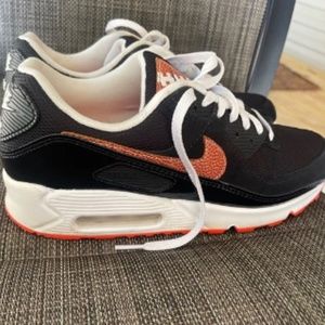 Nike Air Max 90 Size 8.5 Black White Football Men's Running Shoe DJ5981-001